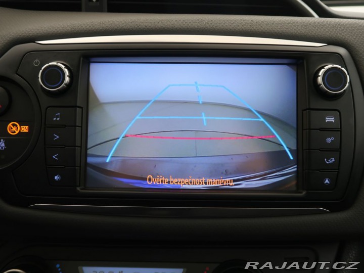 Toyota Yaris 1.5Hybrid,CZ,Style,Panora 2015