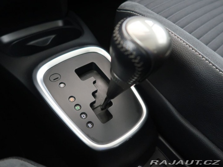 Toyota Yaris 1.5Hybrid,CZ,Style,Panora 2015