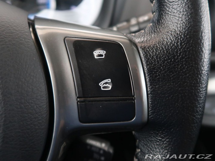 Toyota Yaris 1.5Hybrid,CZ,Style,Panora 2015