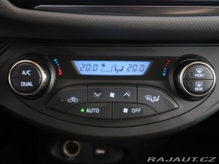 Toyota Yaris 1.5Hybrid,CZ,Style,Panora 2015