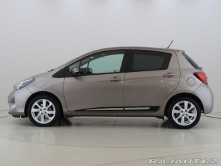 Toyota Yaris 1.5Hybrid,CZ,Style,Panora 2015