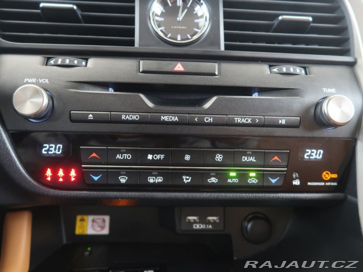 Lexus Ostatní modely RX 300 2.0i,CZ,1Maj,4x4,Limited 2022