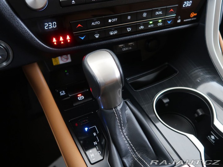 Lexus Ostatní modely RX 300 2.0i,CZ,1Maj,4x4,Limited 2022