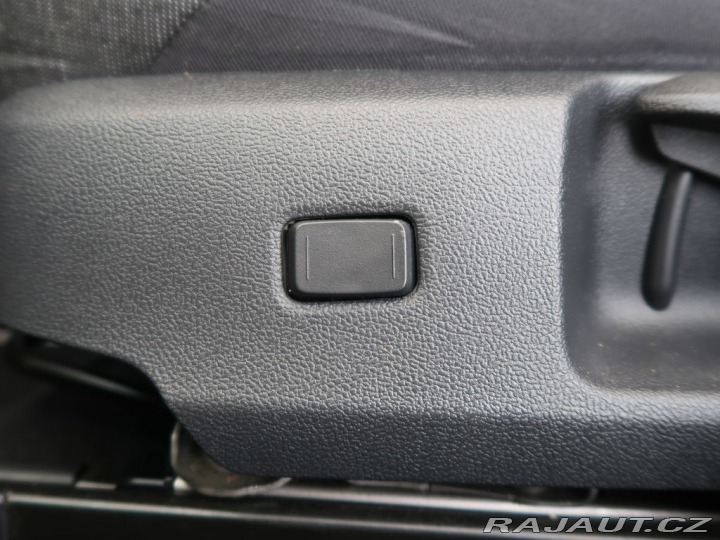 Toyota Corolla 1.8,Hybrid,CZ,1Maj,Comfor 2023