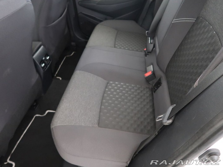 Toyota Corolla 1.8,Hybrid,CZ,1Maj,Comfor 2023