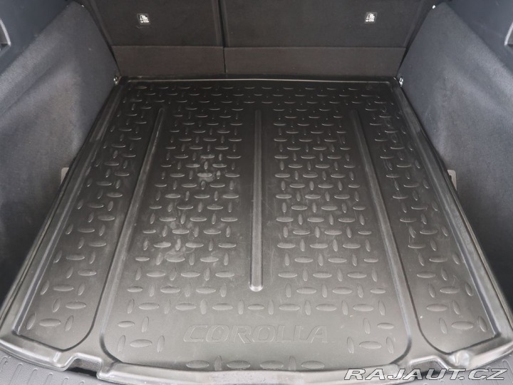 Toyota Corolla 1.8,Hybrid,CZ,1Maj,Comfor 2023