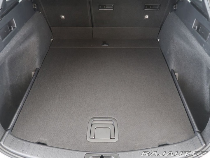 Toyota Corolla 1.8,Hybrid,CZ,1Maj,Comfor 2023