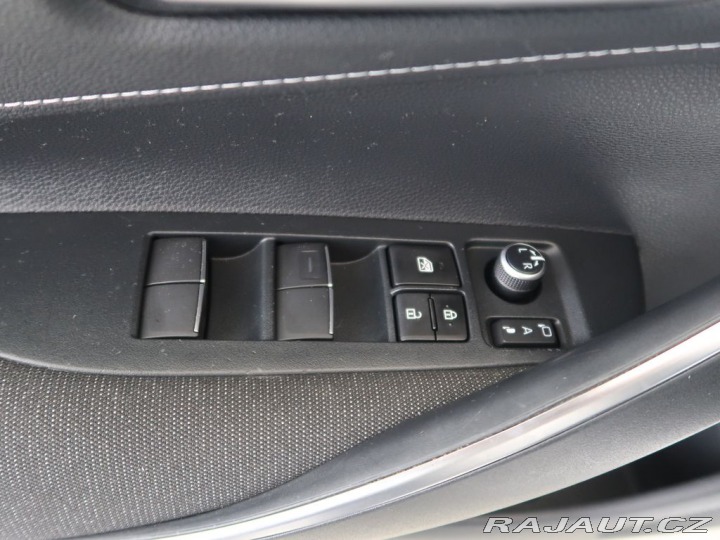 Toyota Corolla 1.8,Hybrid,CZ,1Maj,Comfor 2023
