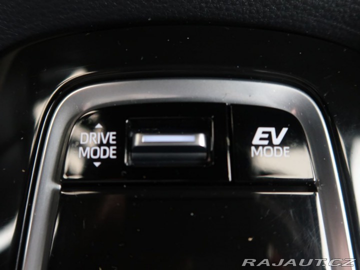 Toyota Corolla 1.8,Hybrid,CZ,1Maj,Comfor 2023
