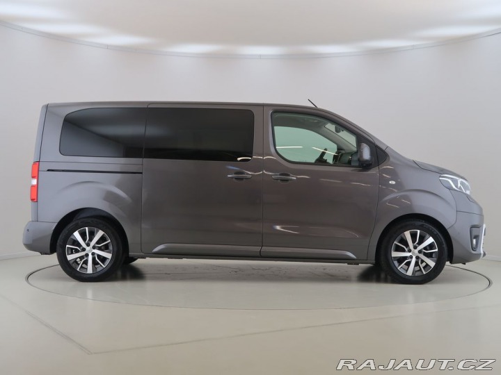 Toyota ProAce Verso 2.0,D-4D,L1,7Míst,VIP,Sky 2020