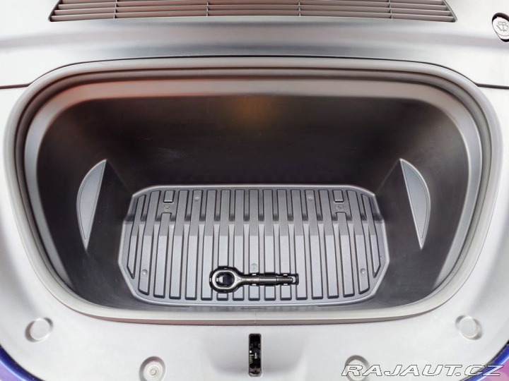 Tesla Model Y Long Range Dual Motor - 3 2021