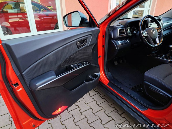 SsangYong Tivoli 1.5 T-GDI Sapphire 4x2 2020