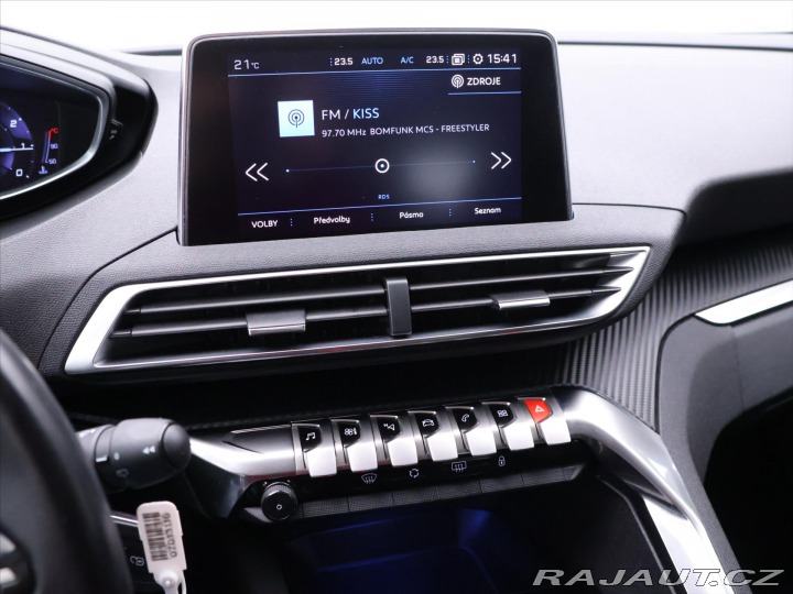 Peugeot 5008 1,2 PureTech 96kW Navi Vi 2017