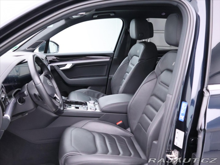 Volkswagen Touareg 3,0 TDI 210kW 4M R-Line D 2021