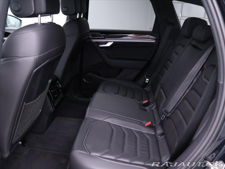 Volkswagen Touareg 3,0 TDI 210kW 4M R-Line D 2021