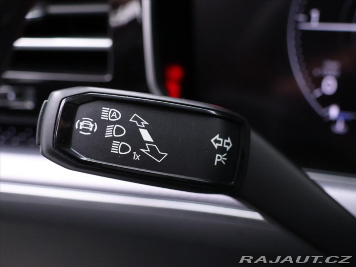 Volkswagen Touareg 3,0 TDI 210kW 4M R-Line D 2021