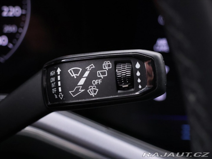 Volkswagen Touareg 3,0 TDI 210kW 4M R-Line D 2021