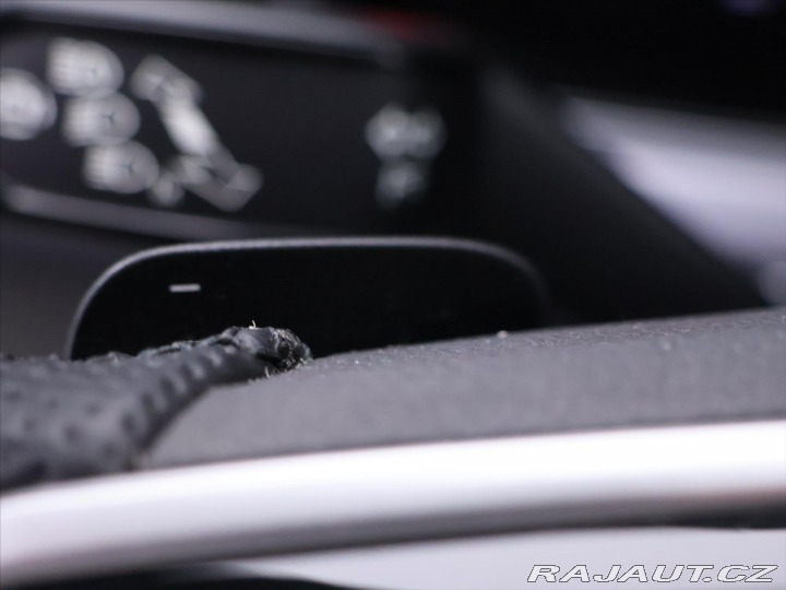 Volkswagen Touareg 3,0 TDI 210kW 4M R-Line D 2021