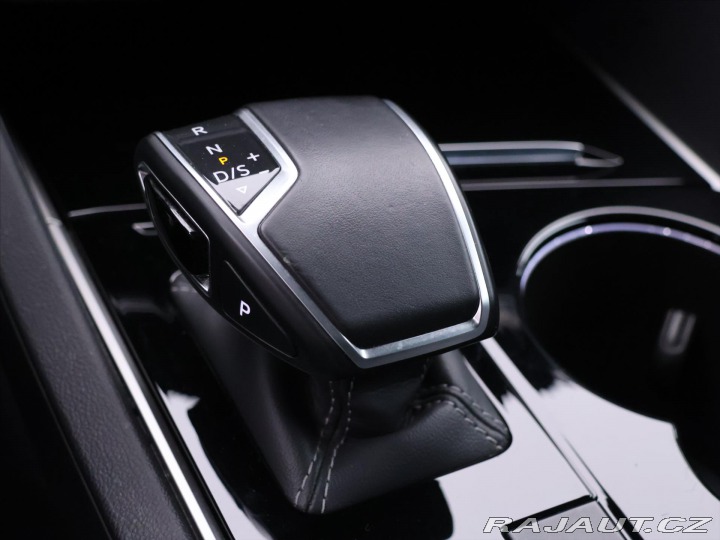 Volkswagen Touareg 3,0 TDI 210kW 4M R-Line D 2021