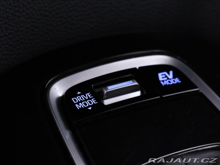 Toyota Corolla 1,8 Hybrid 90kW e-CVT CZ 2019