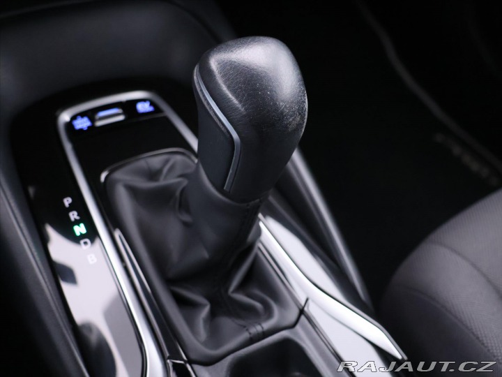 Toyota Corolla 1,8 Hybrid 90kW e-CVT CZ 2019
