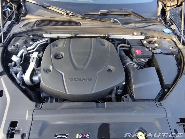 Volvo V90 D4 140kW BUSINESS PLUS DP 2020