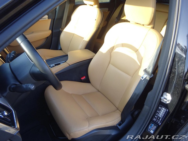 Volvo V90 D4 140kW BUSINESS PLUS DP 2020