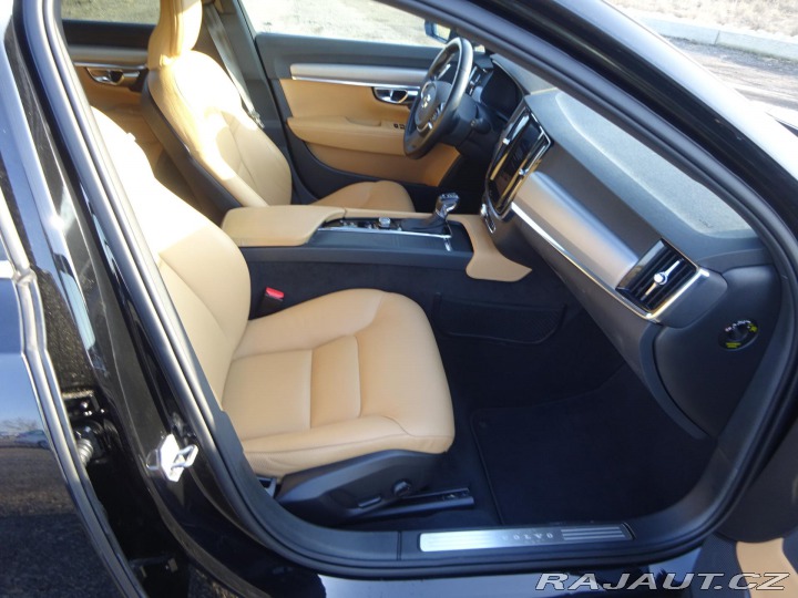 Volvo V90 D4 140kW BUSINESS PLUS DP 2020