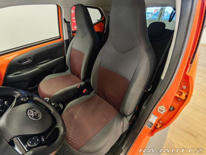 Toyota Aygo X-Play , manual 2020