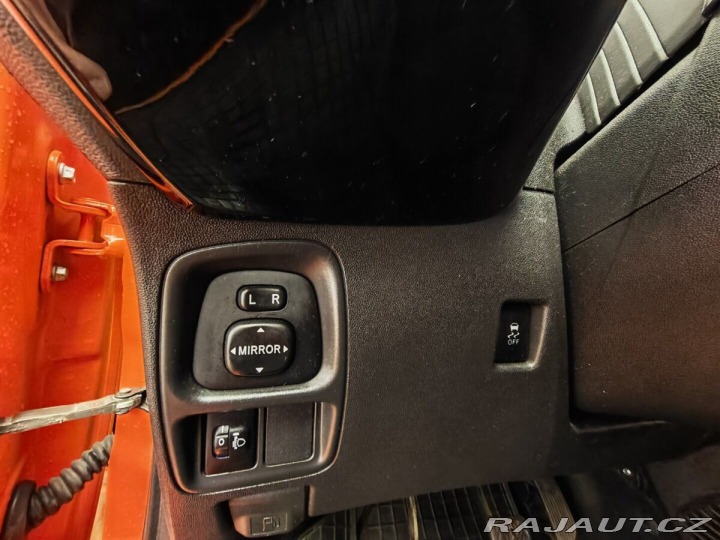 Toyota Aygo X-Play , manual 2020