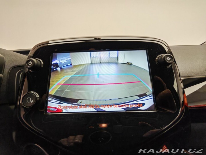 Toyota Aygo X-Play , manual 2020