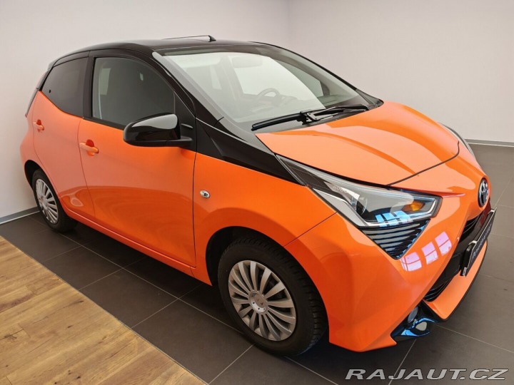 Toyota Aygo X-Play , manual 2020