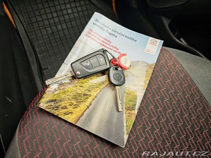 Toyota Aygo X-Play , manual 2020