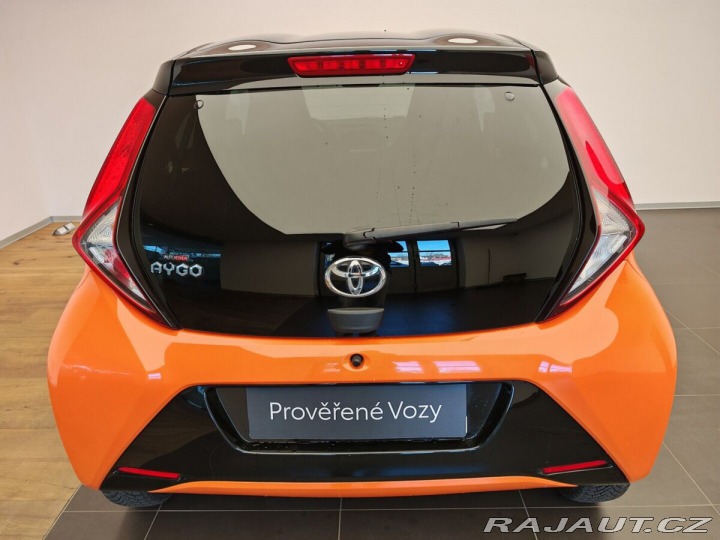 Toyota Aygo X-Play , manual 2020