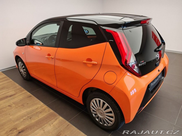 Toyota Aygo X-Play , manual 2020