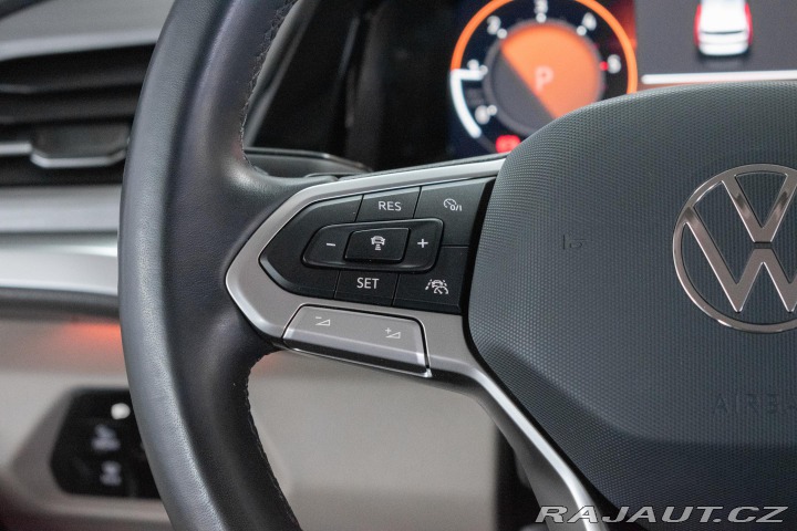 Volkswagen Multivan 2.0 TDI DSG*TAŽNÉ*WEBASTO 2024