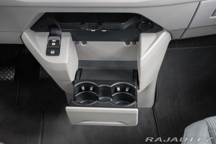 Volkswagen Multivan 2.0 TDI DSG*TAŽNÉ*WEBASTO 2024