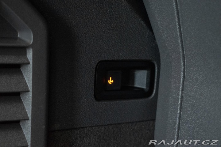 Volkswagen Multivan 2.0 TDI DSG*TAŽNÉ*WEBASTO 2024