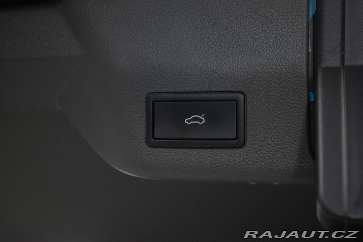 Volkswagen Multivan 2.0 TDI DSG*TAŽNÉ*WEBASTO 2024