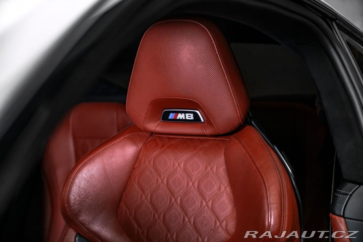BMW M8  2020