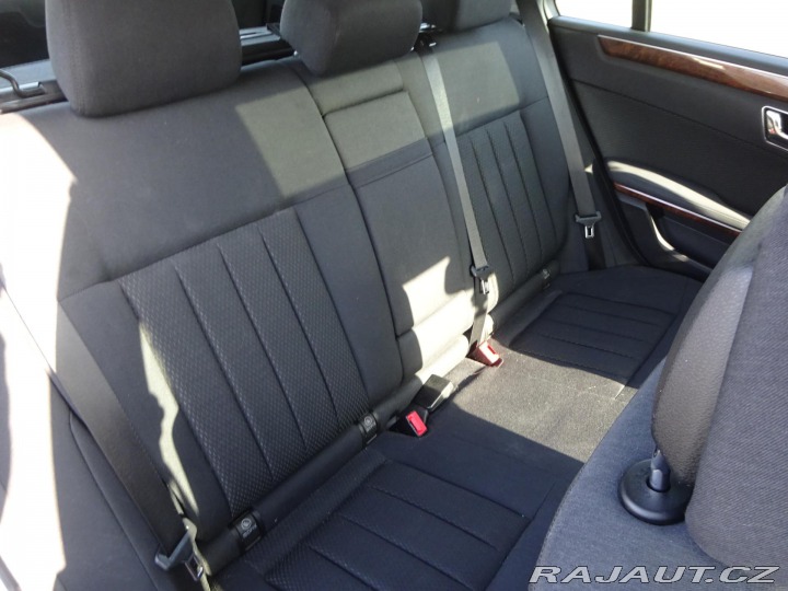 Mercedes-Benz E 220 CDI 125kW ELEGANCE 2011