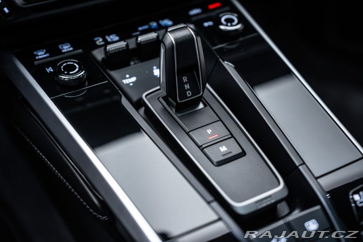 Porsche Ostatní modely Turbo S, Akrapovič 2021