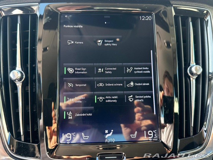 Volvo V90 2.0D, 140KW, CROSSCOUNTRY 2017