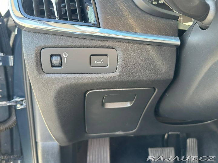 Volvo V90 2.0D, 140KW, CROSSCOUNTRY 2018