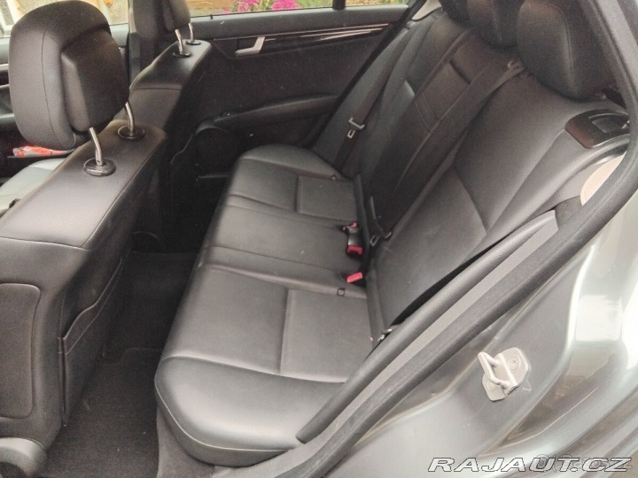 Mercedes-Benz Ostatní modely w 204 2011