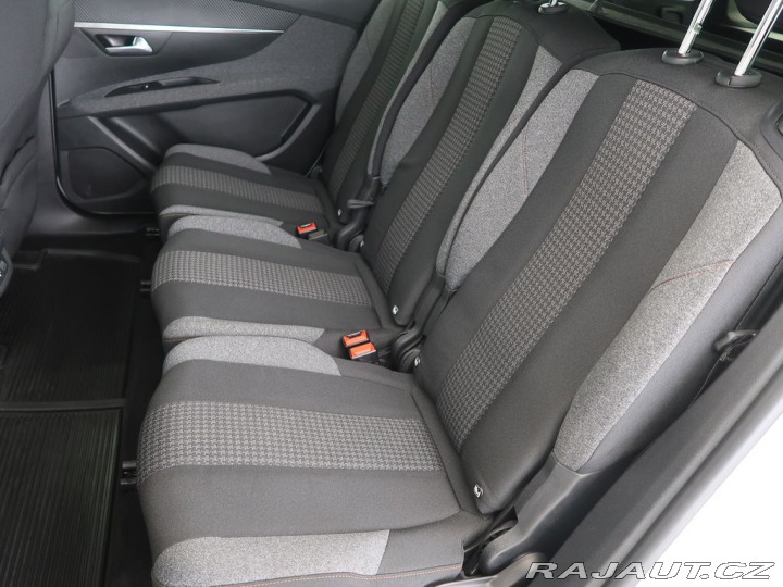 Peugeot 5008 1.2PureTech,CZ,1Maj,ALLUR 2019