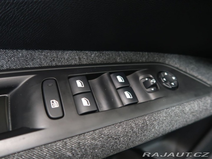 Peugeot 5008 1.2PureTech,CZ,1Maj,ALLUR 2019