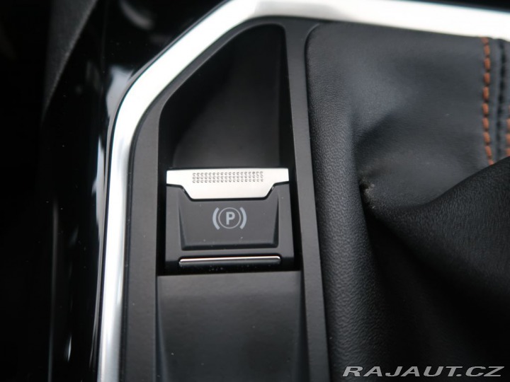 Peugeot 5008 1.2PureTech,CZ,1Maj,ALLUR 2019