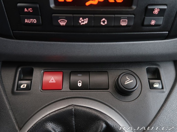 Citroën Berlingo 1.6BlueHDi,CZ,1Maj,Shine 2016