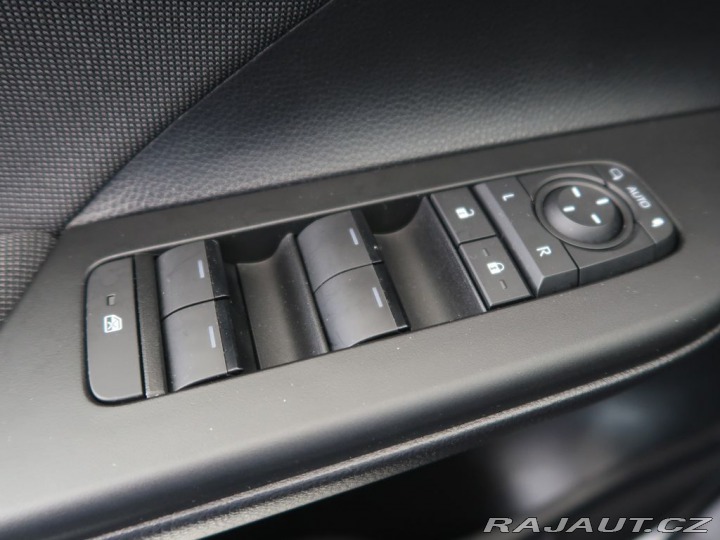 Toyota C-HR 1.8Hybrid,CZ,Style 2024